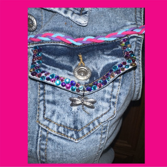 Dragonfly Embroidered Denim Vest - Picture 6 of 10